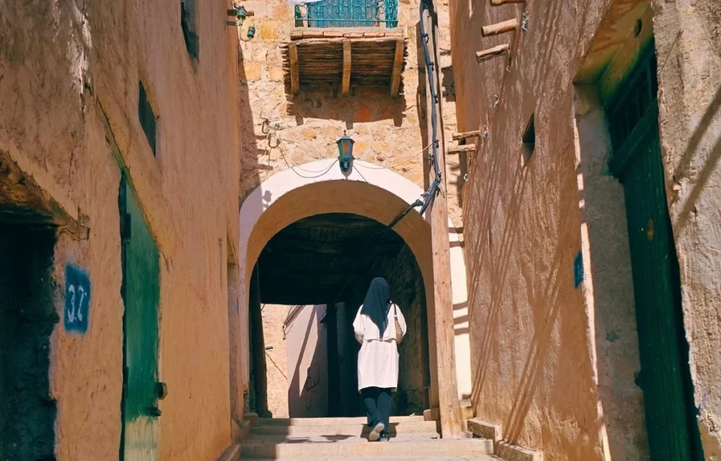 Algeria Desert Tour Bou Saada – Biskra – El Oued ()