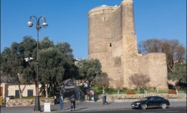 la tour de la Vierge Azerbaïdjan ()