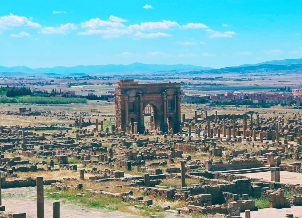 trajan arch timgad algeria