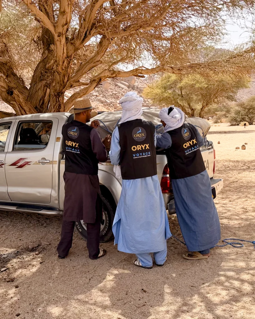 Oryx Voyage Guides preapre for the expedition in Djanet